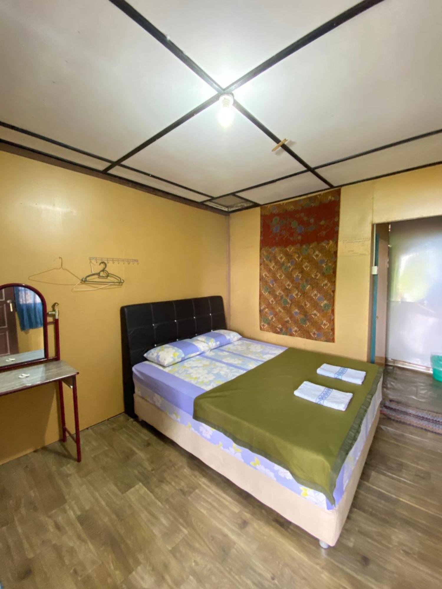 Sri Sentosa Chalet Kampong Mukut Exterior photo